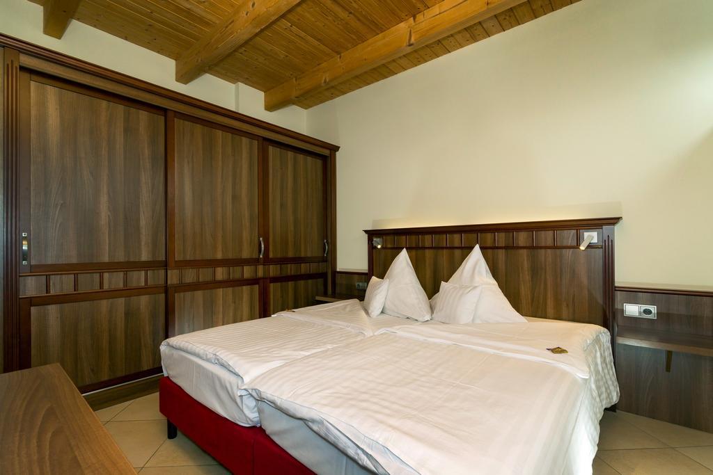 Waldhotel غرال موريتز المظهر الخارجي الصورة